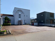 スタジオ前駐車場